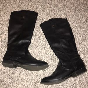 Black riding boots